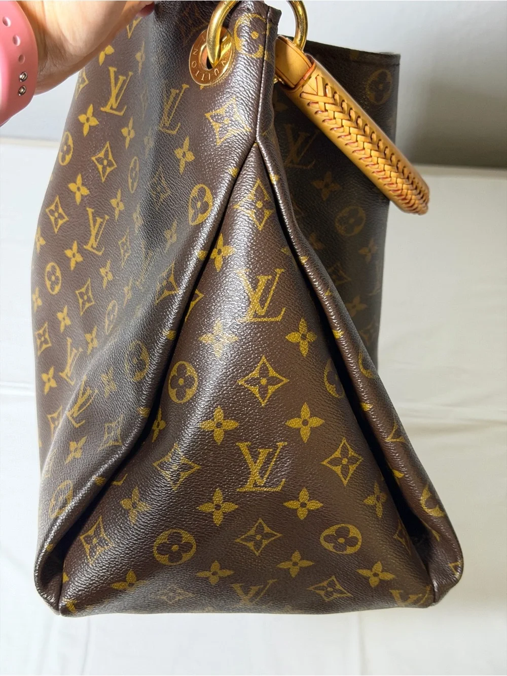 Louis Vuitton monogram Artsy with COA/dust bag
